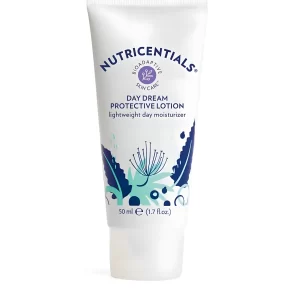 Day Dream Protective Lotion Lightweight Day Moisturizer SPF 30 (Suomi)