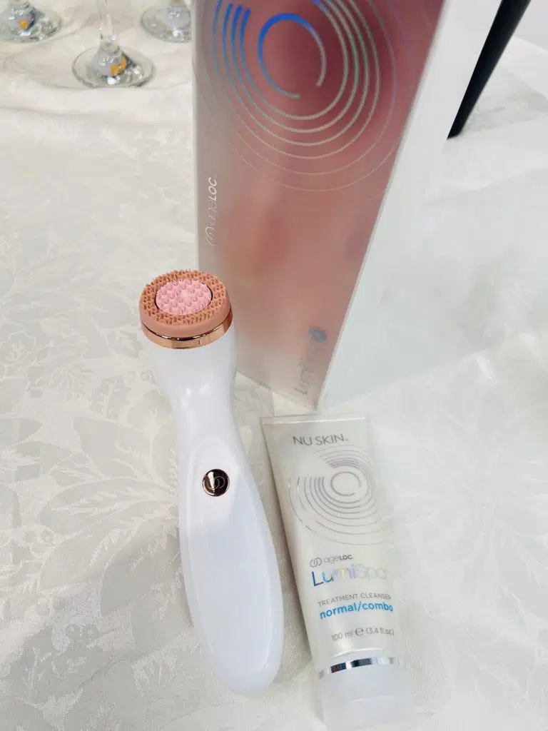 NuSkin如新LumiSPA IO洗脸仪玫瑰金色全球首发,限量上市,拼手速帮你抢! 1 rosegold001